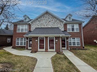 33530 Utica Rd #9, Fraser, MI 48026