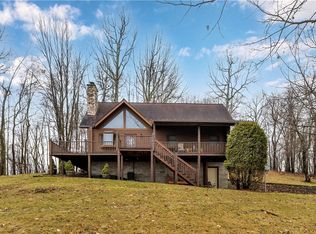 138 Hillview Dr, Valencia, PA 16059