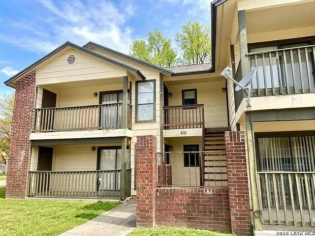 2 bed, 2.0 bath, $775 — Photo 1