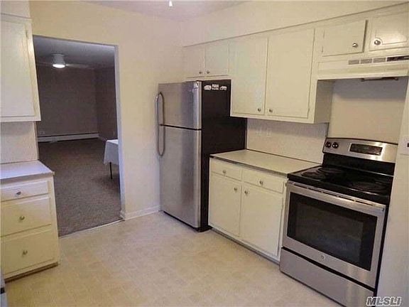 3rd image of 62 Evergreen Ave