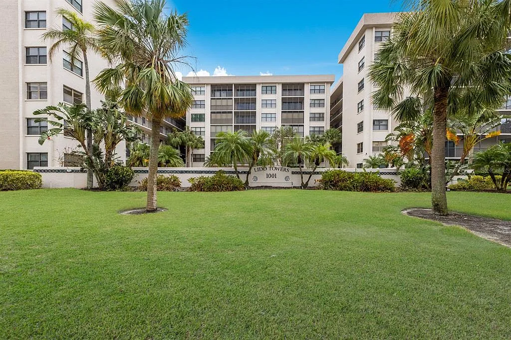 1 bed, 1.5 bath, 813 sqft, $2,850 — Photo 2