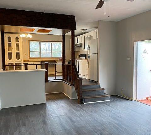 4th image of 117 Great Lakes St