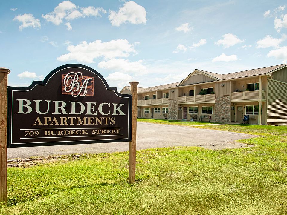 1st image of 709 Burdeck St #8