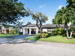 306 Fairway Cir #71, Weston, FL 33326