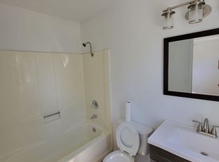 11015 Oakwood Ave, Hesperia, CA 92345