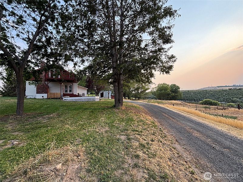 5th image of 1701 Reservoir Loop Road