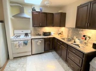 918 Beacon St #14, Boston, MA 02215