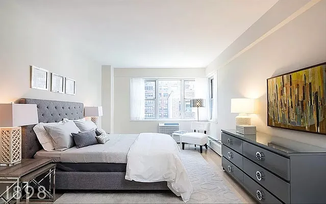 Rented by A&E Real Estate Management | media 8