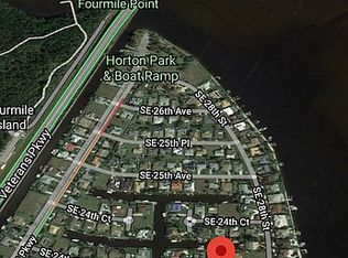 2722 SE 24th Pl, Cape Coral, FL 33904