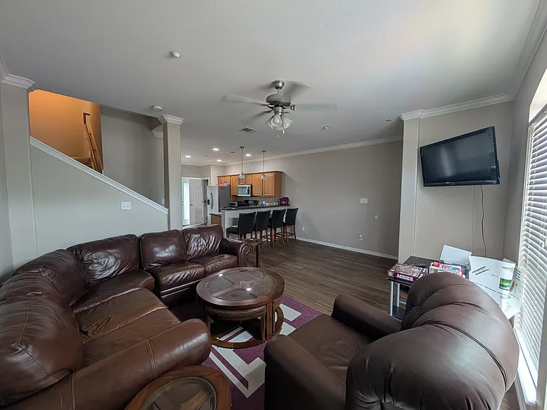 305 Holleman Dr E #1304 — Photo 3