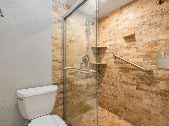 3rd image of 5303 Fleetwood Oaks Ave APT 178