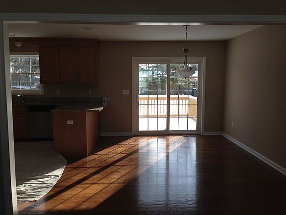 2nd image of 105 Euerle St