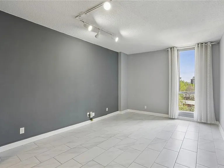 3060 Pharr Ct #612 — Photo 4