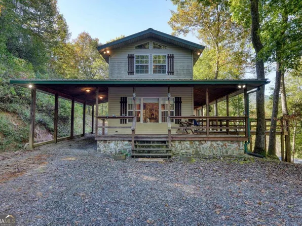 3966 Hickory Nut Rd, Hiawassee, GA 30546