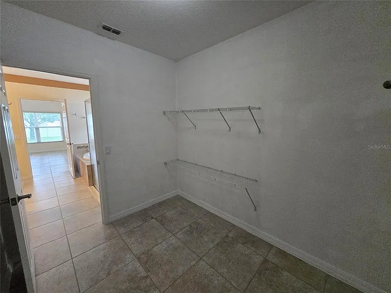 2246 Waukegan Dr — Photo 21