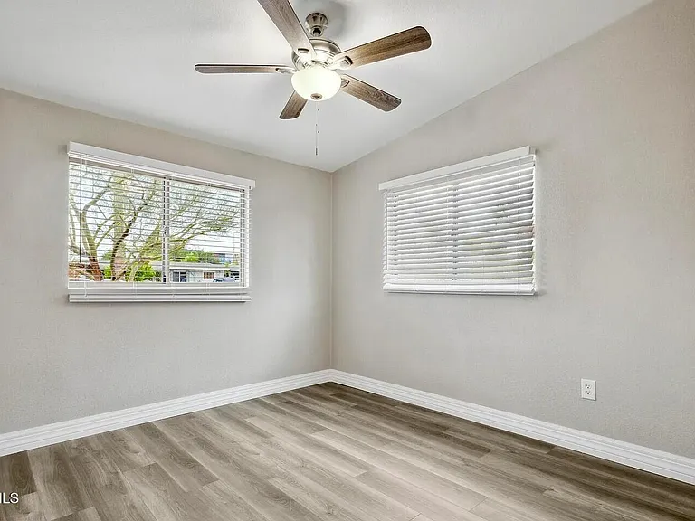 2068 E Howe Ave — Photo 9