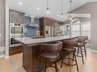 16291 Parkview Dr SE, Prior Lake, MN 55372