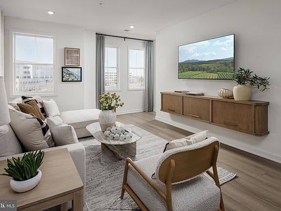 3rd image of 4751 Sully Point Ln