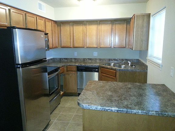 2nd image of 201 Grandview Ct