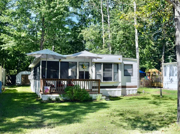 1 Robinson Way #A167, Kennebunk, ME 04043