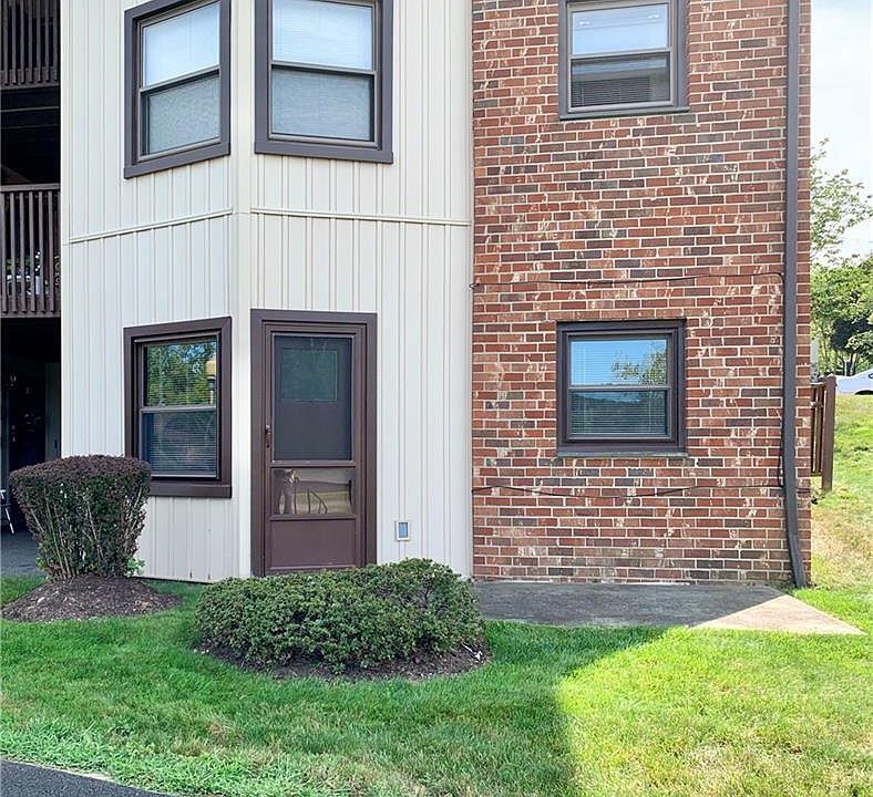 1st image of 18 Hastings Ct