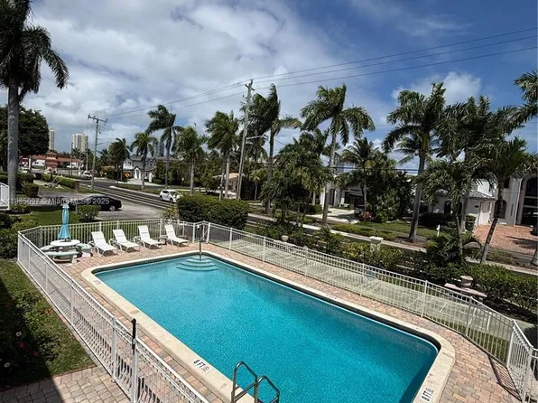 500 Layne Blvd APT 20, Hallandale, FL 33009