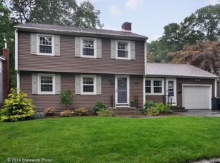 18 Haliburton Rd, Rumford, RI 02916