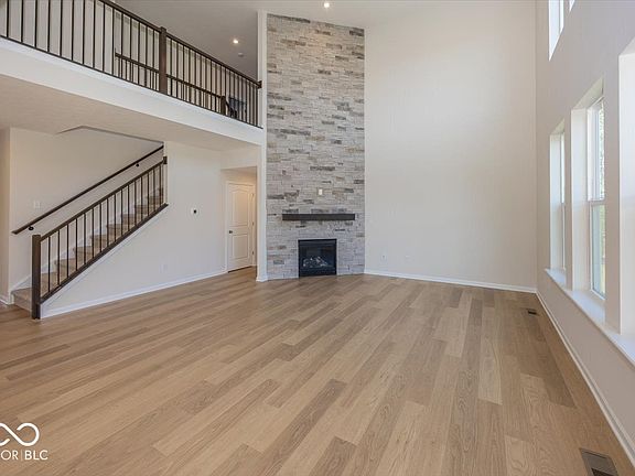 5th image of 4946 Reavie Ct