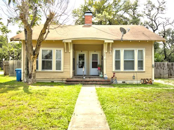229 Travis St, Kerrville, TX 78028
