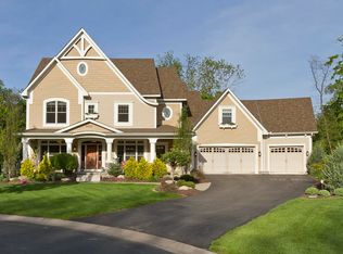 6472 Queensland Ln N, Maple Grove, MN 55311