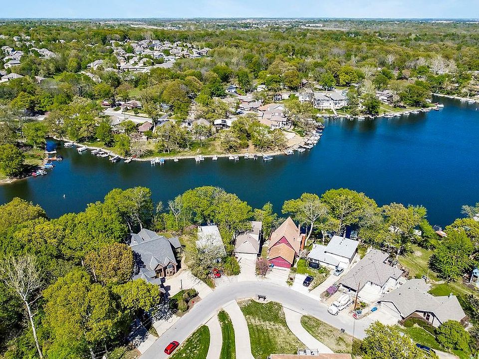 771 NW South Shore Dr, Lake Waukomis, MO 64151 Zillow