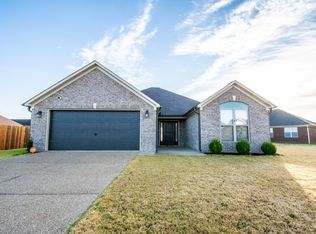 325 Hidden Springs Ln, Jackson, TN 38305