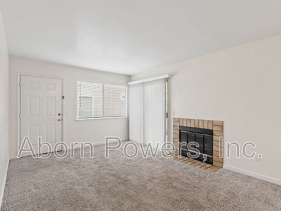4th image of 2529 Greenwood Ln APT 6