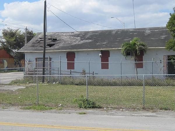 2nd image of 1961 NW 62nd St