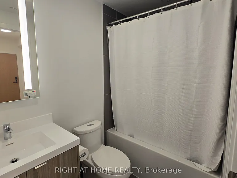 60 Central Park Dr #1707 — Photo 43