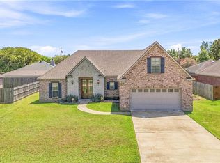 5221 Bluebird Ln, Alexandria, LA 71303