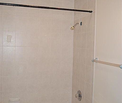 4th image of 9848-9854 Grant Pl