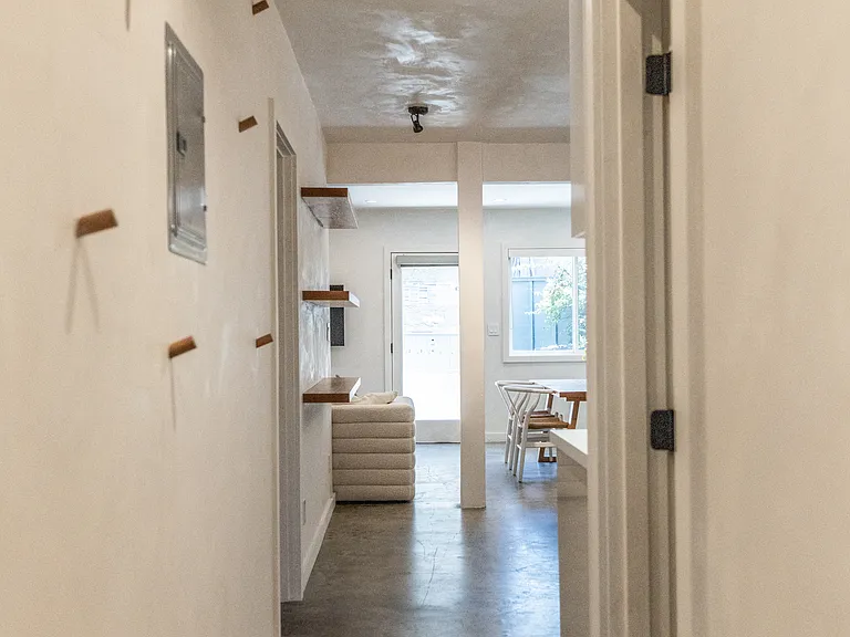 645 Rose Ave #1 — Photo 10
