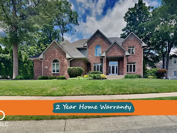 8826 Otter Cove Cir, Indianapolis, IN 46236