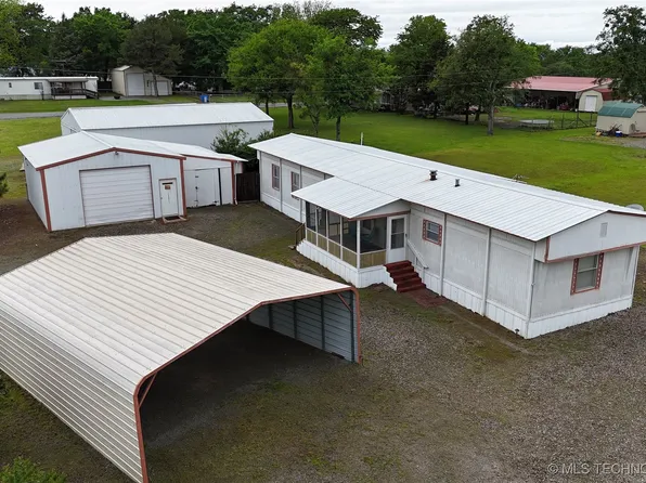 271 Apache St, Canadian, OK 74425
