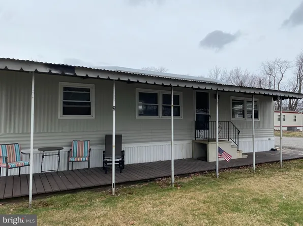 46 Jones Mill Rd Trailer 104, Wrightstown, NJ 08562