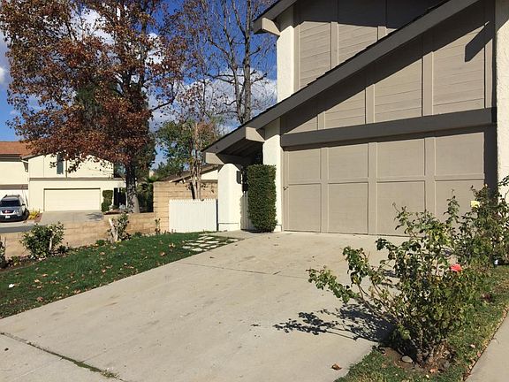 3rd image of 180 Shamrock Ct