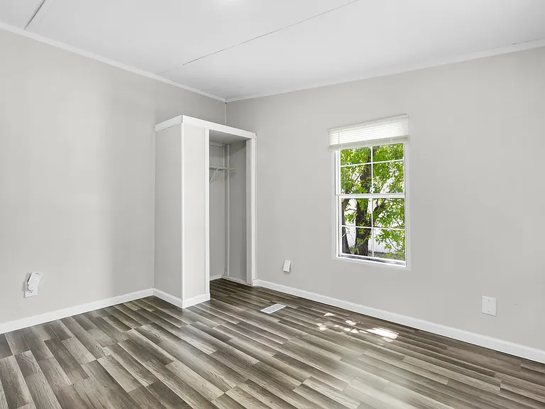 309 N Winchester Ln — Photo 5