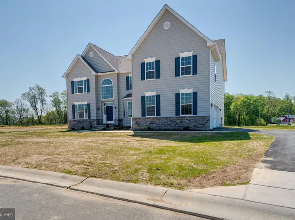 106 Eastbrook Ct, Dover, DE 19904