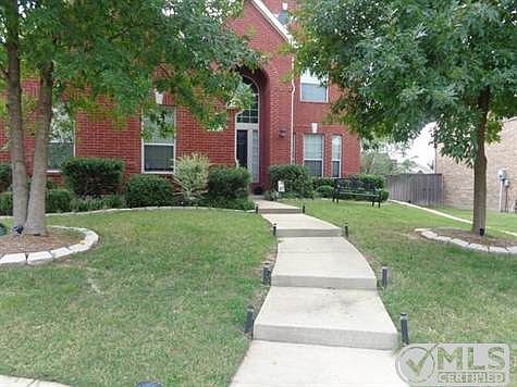 2nd image of 8901 Oakridge Ct