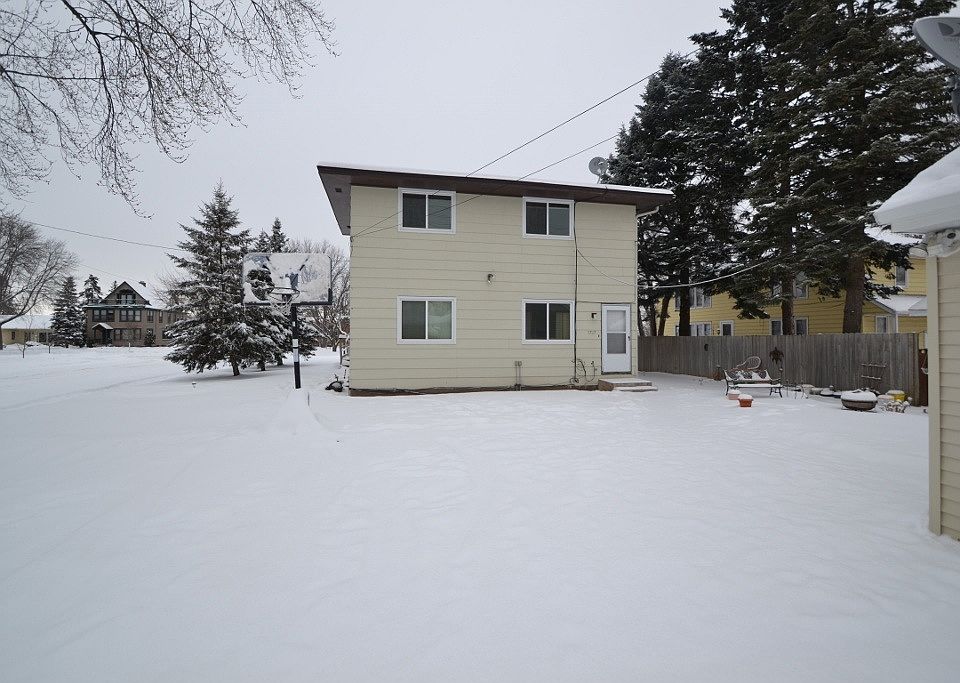 1st image of 5725 Goodrich Ave