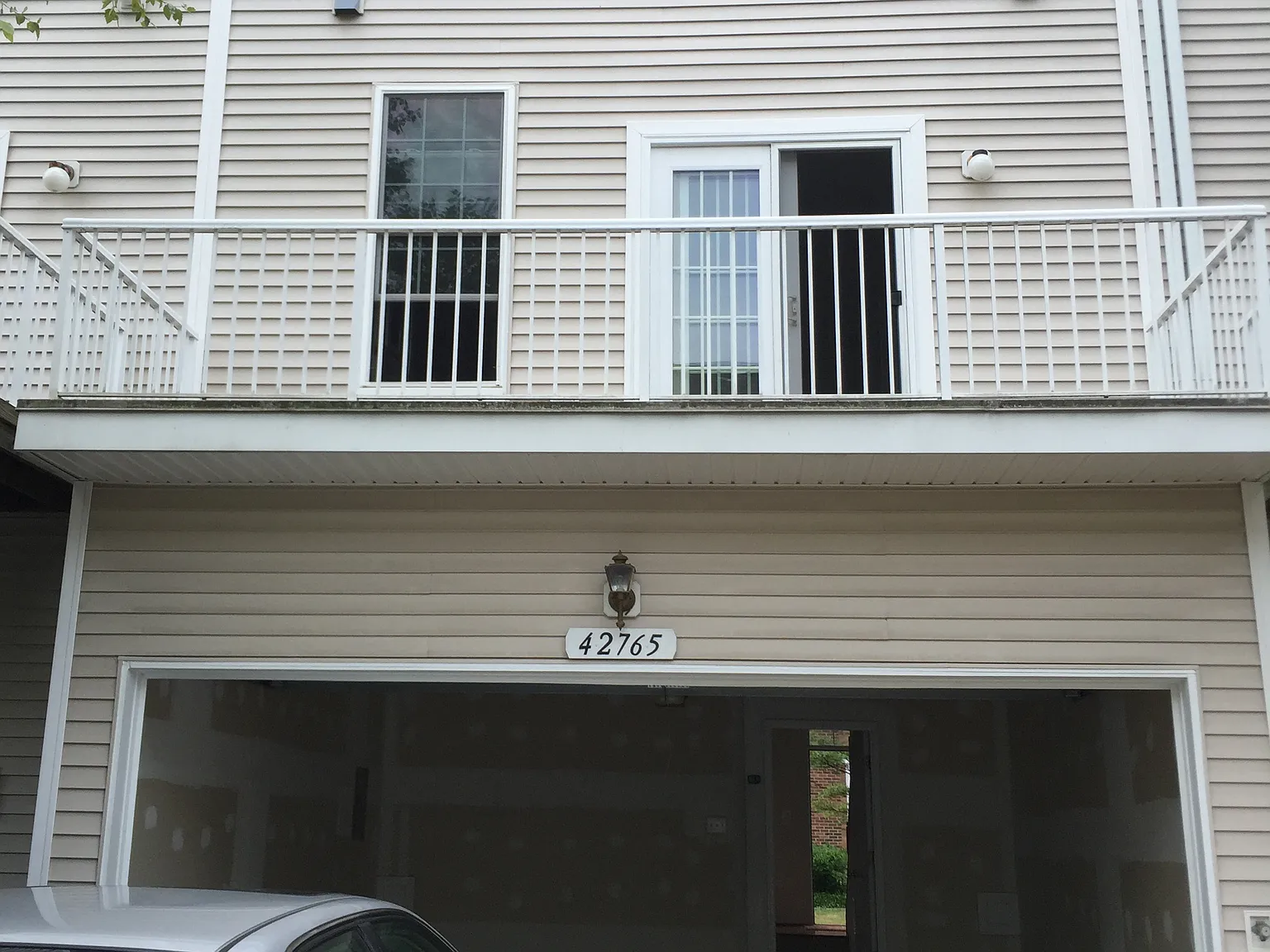 3 bed, 3.5 bath, 1665 sqft, $2,800 — Photo 2