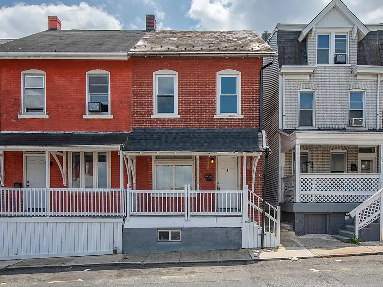 426 W Green St #1 — Photo 25