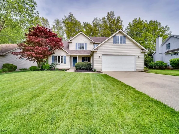 455 Thomas Alva Dr, Vermilion, OH 44089