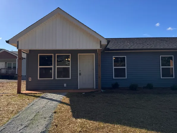 186 Maret St, Hartwell, GA 30643